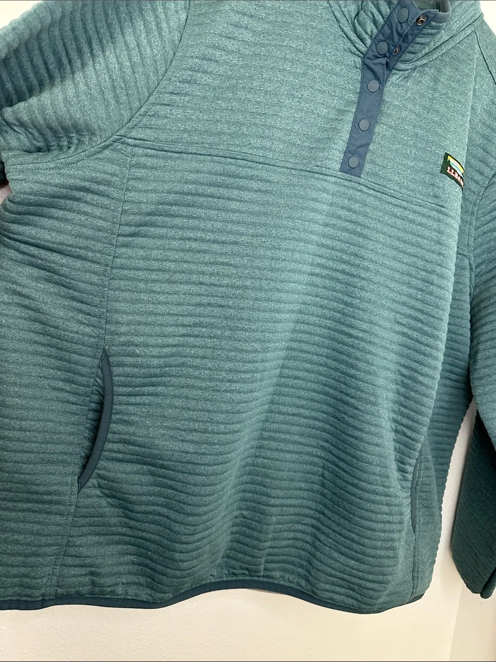 L.L. Bean 3X Women’s Airlight Knit Pullover, Snap, Excellent Like-New Condition! - Picture 3 of 9